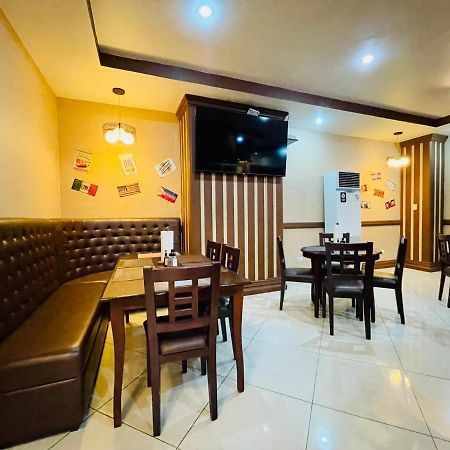 Drake Hotel Angeles City Exterior foto